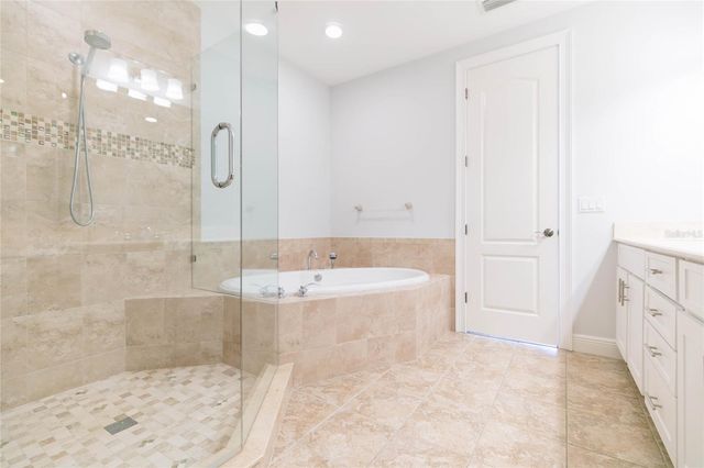 114 E DAVIS BOULEVARD 13, Tampa, FL 33606