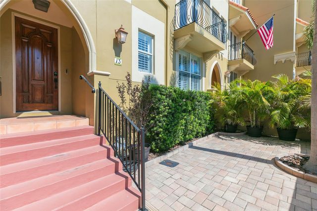 114 E DAVIS BOULEVARD 13, Tampa, FL 33606