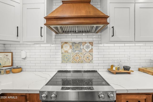 11428 W WILLOW Lane, Avondale, AZ 85392