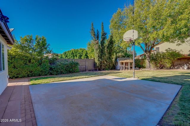 11428 W WILLOW Lane, Avondale, AZ 85392