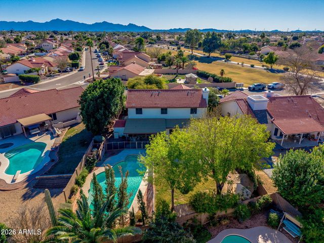 11428 W WILLOW Lane, Avondale, AZ 85392