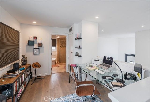 432 South Hamel Road 302, Los Angeles, CA 90048