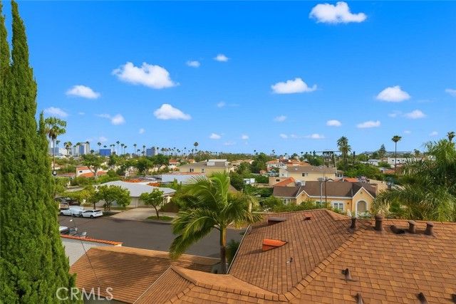 432 South Hamel Road 302, Los Angeles, CA 90048