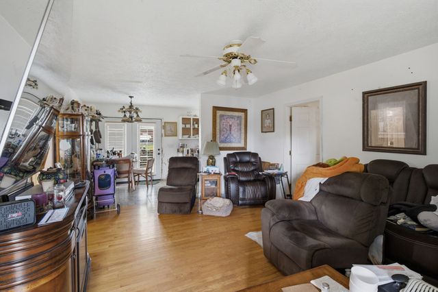 112 Ashley Ct, White House, TN 37188