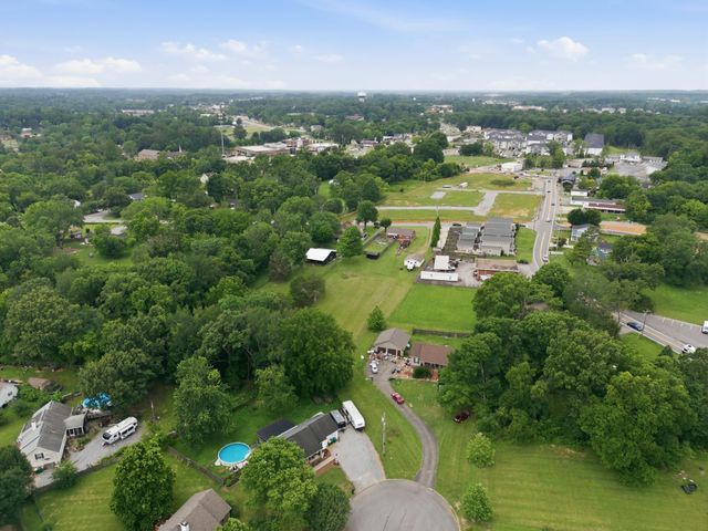 112 Ashley Ct, White House, TN 37188