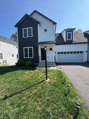 11 Millies Way 11, Sterling, MA 01564