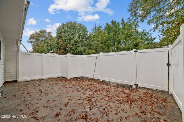 1113 Grovemont Drive G4, Greenville, NC 27834