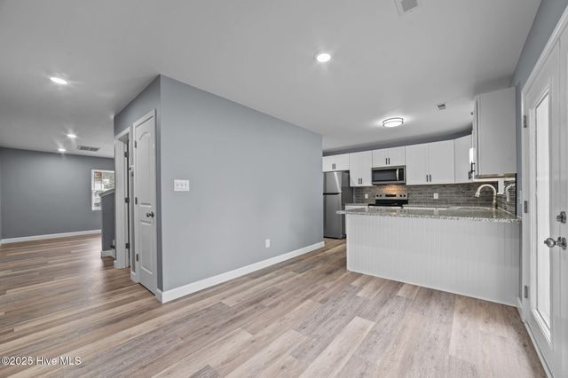 1113 Grovemont Drive G4, Greenville, NC 27834