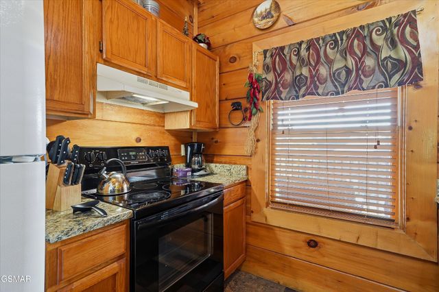1824 Trout Way, Sevierville, TN 37862