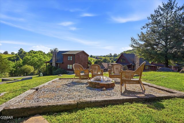 1824 Trout Way, Sevierville, TN 37862