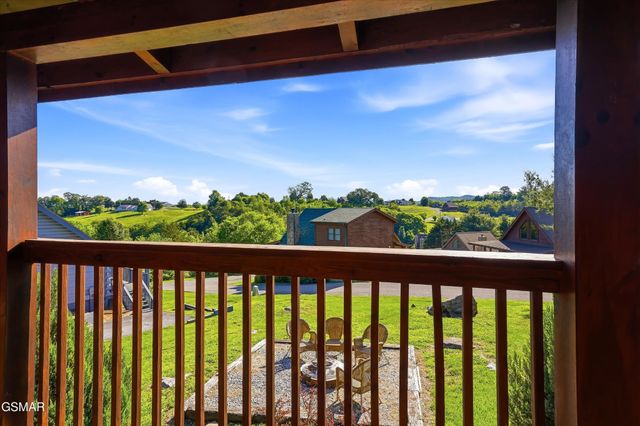 1824 Trout Way, Sevierville, TN 37862