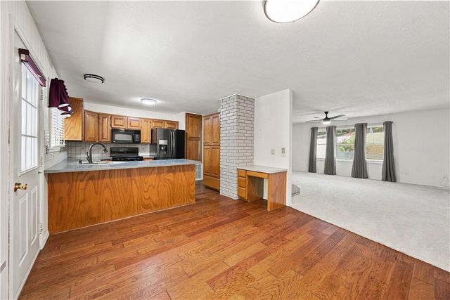 14341 Fox Road, Rogers, AR 72756