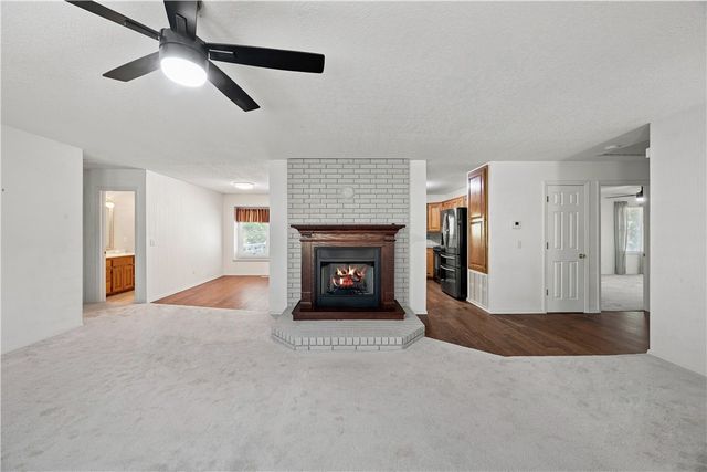 14341 Fox Road, Rogers, AR 72756