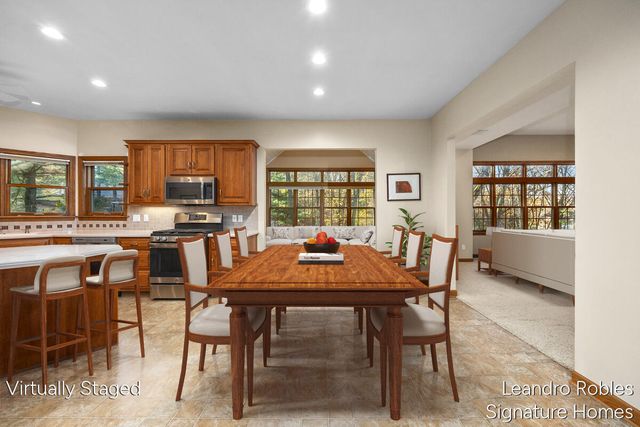 2875 Riverwoods Drive NE, Rockford, MI 49341