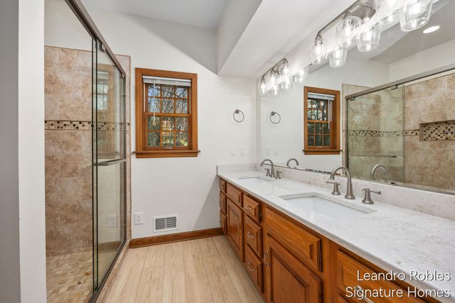 2875 Riverwoods Drive NE, Rockford, MI 49341