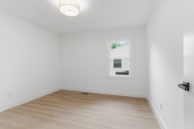 212 Nokes Dr, Hendersonville, TN 37075