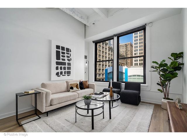 20 N State Street 411, Chicago, IL 60602