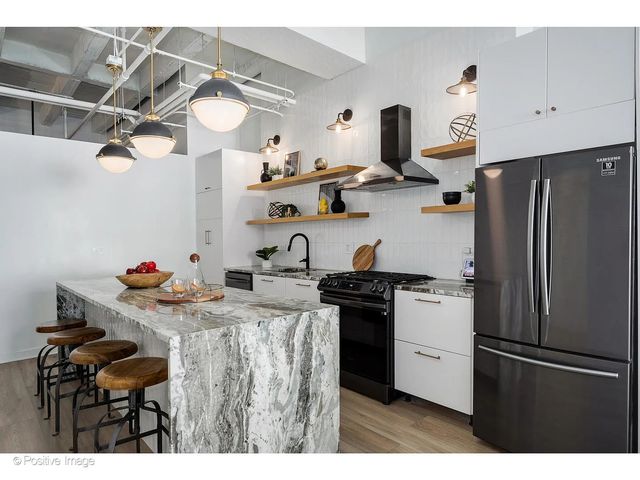 20 N State Street 411, Chicago, IL 60602