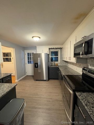 26 Lamphere Road, Waterford, CT 06385