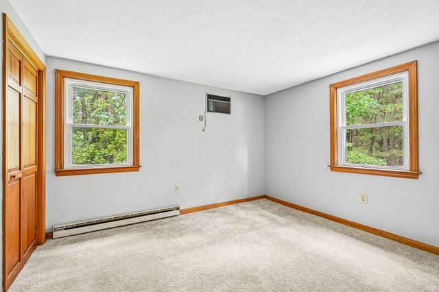 18 Eleanor Rd, Walpole, MA 02081