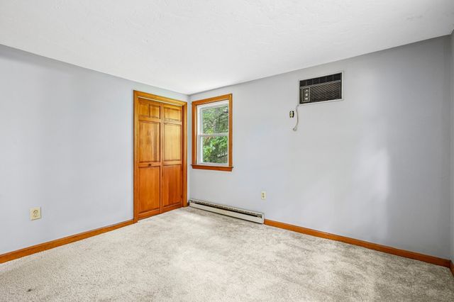 18 Eleanor Rd, Walpole, MA 02081
