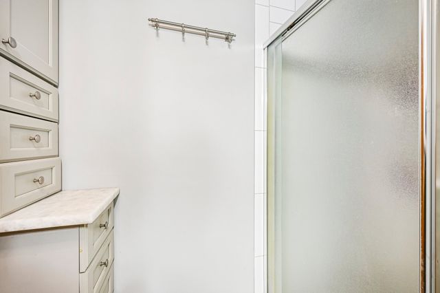 18 Eleanor Rd, Walpole, MA 02081
