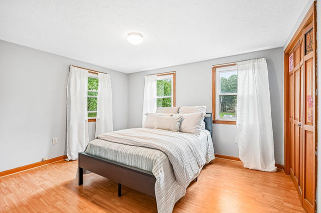 18 Eleanor Rd, Walpole, MA 02081