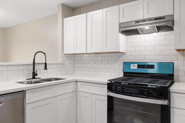 6723 Bayou Crest Drive, Houston, TX 77088