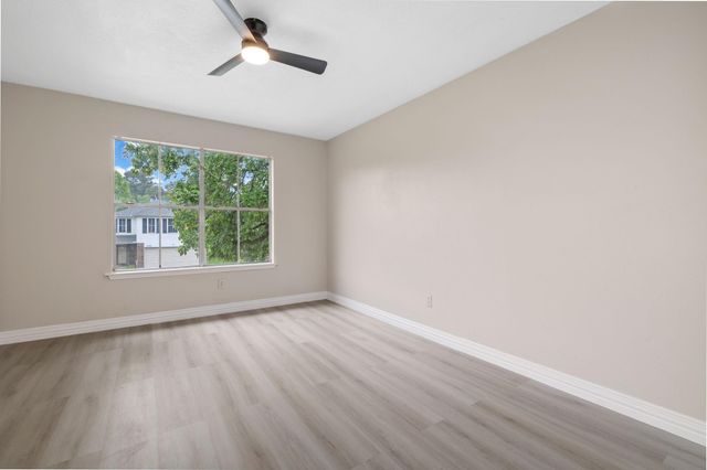 6723 Bayou Crest Drive, Houston, TX 77088