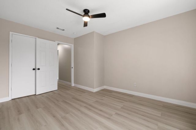 6723 Bayou Crest Drive, Houston, TX 77088