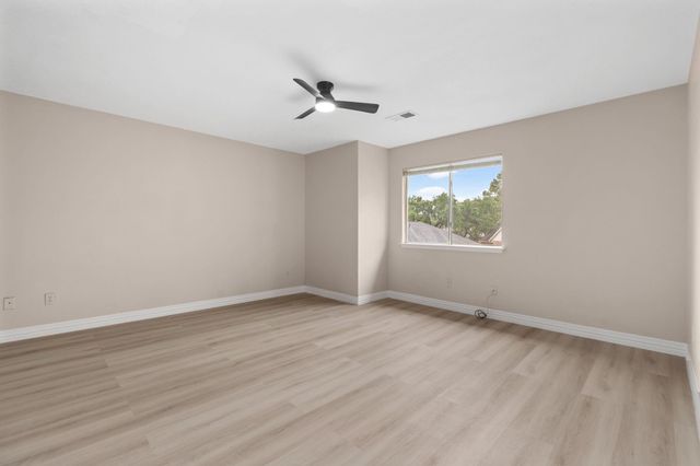 6723 Bayou Crest Drive, Houston, TX 77088