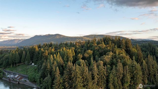 7114 Allman Avenue SE, Snoqualmie, WA 98065