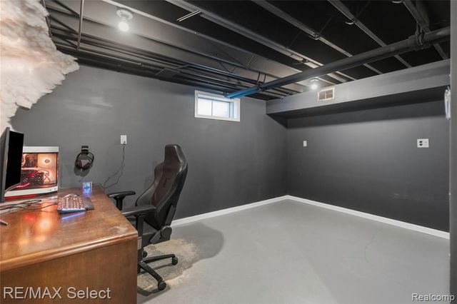 8548 Tim Tam Trail, Flushing, MI 48433