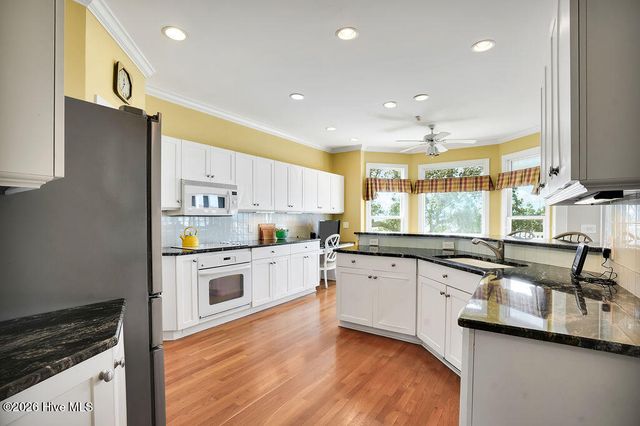 9004 Saint Stephens Place, Wilmington, NC 28412