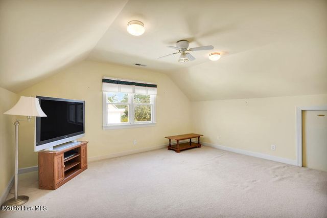 9004 Saint Stephens Place, Wilmington, NC 28412