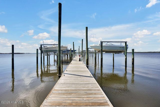 9004 Saint Stephens Place, Wilmington, NC 28412