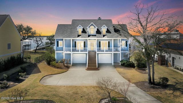9004 Saint Stephens Place, Wilmington, NC 28412
