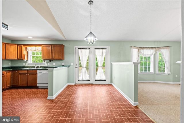 18084 HARDING DR, Bowling Green, VA 22427