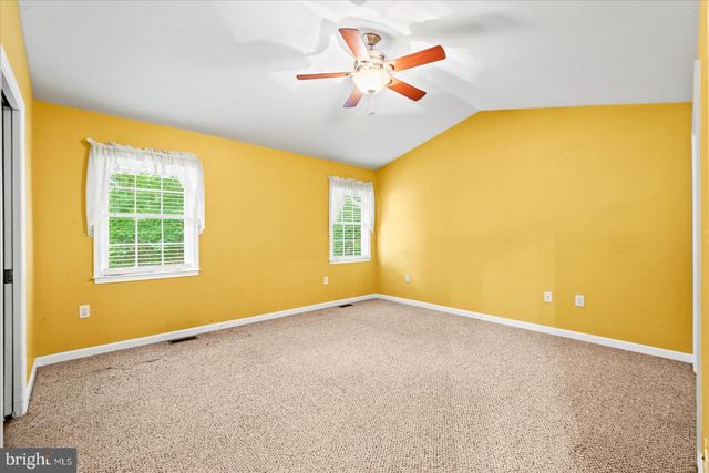 18084 HARDING DR, Bowling Green, VA 22427