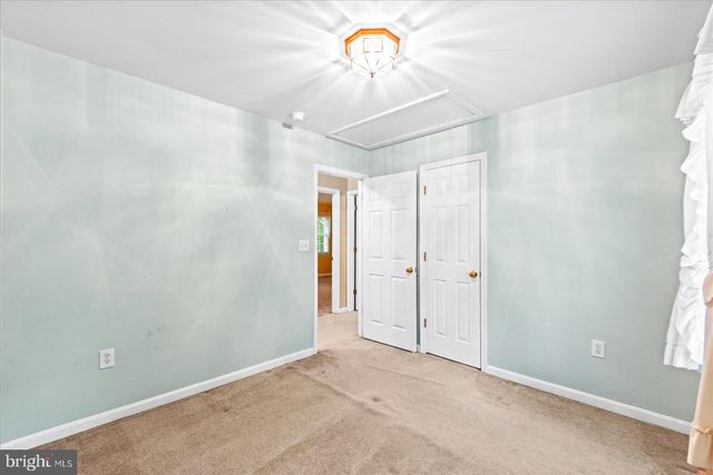 18084 HARDING DR, Bowling Green, VA 22427