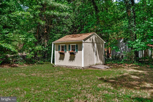18084 HARDING DR, Bowling Green, VA 22427