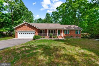 18084 HARDING DR, Bowling Green, VA 22427