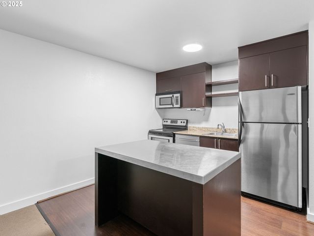 255 Sw HARRISON St 3C, Portland, OR 97201