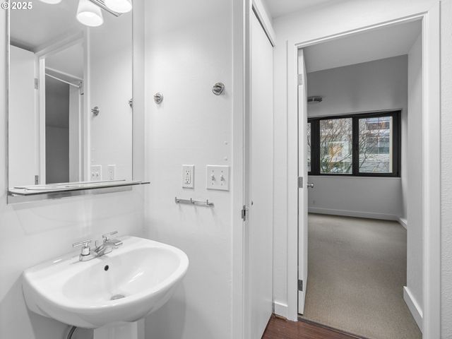 255 Sw HARRISON St 3C, Portland, OR 97201