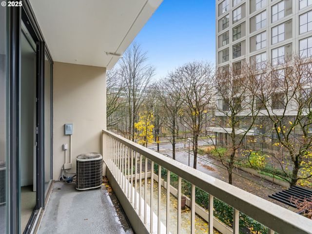 255 Sw HARRISON St 3C, Portland, OR 97201
