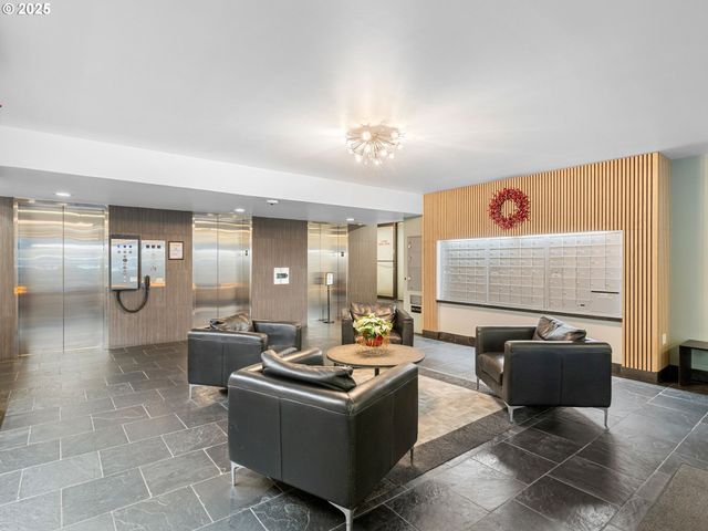 255 Sw HARRISON St 3C, Portland, OR 97201