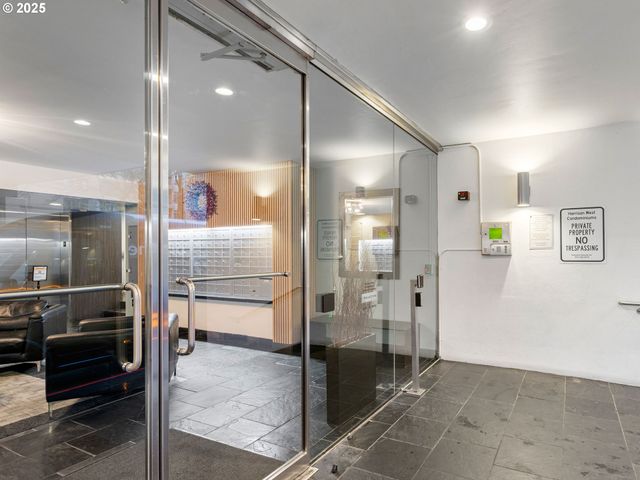 255 Sw HARRISON St 3C, Portland, OR 97201