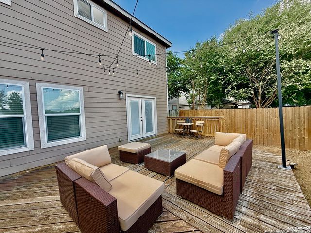 5 Brieley, San Antonio, TX 78250