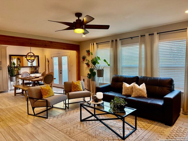5 Brieley, San Antonio, TX 78250