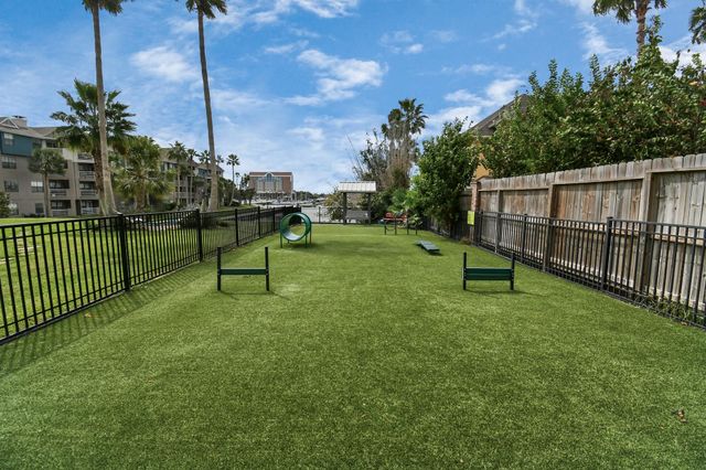 1201 Enterprise Avenue 418, League City, TX 77573